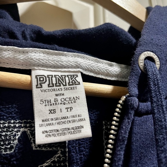 PINK VS sequins Yankees sweatshirt with hoodie - Picture 5 of 11